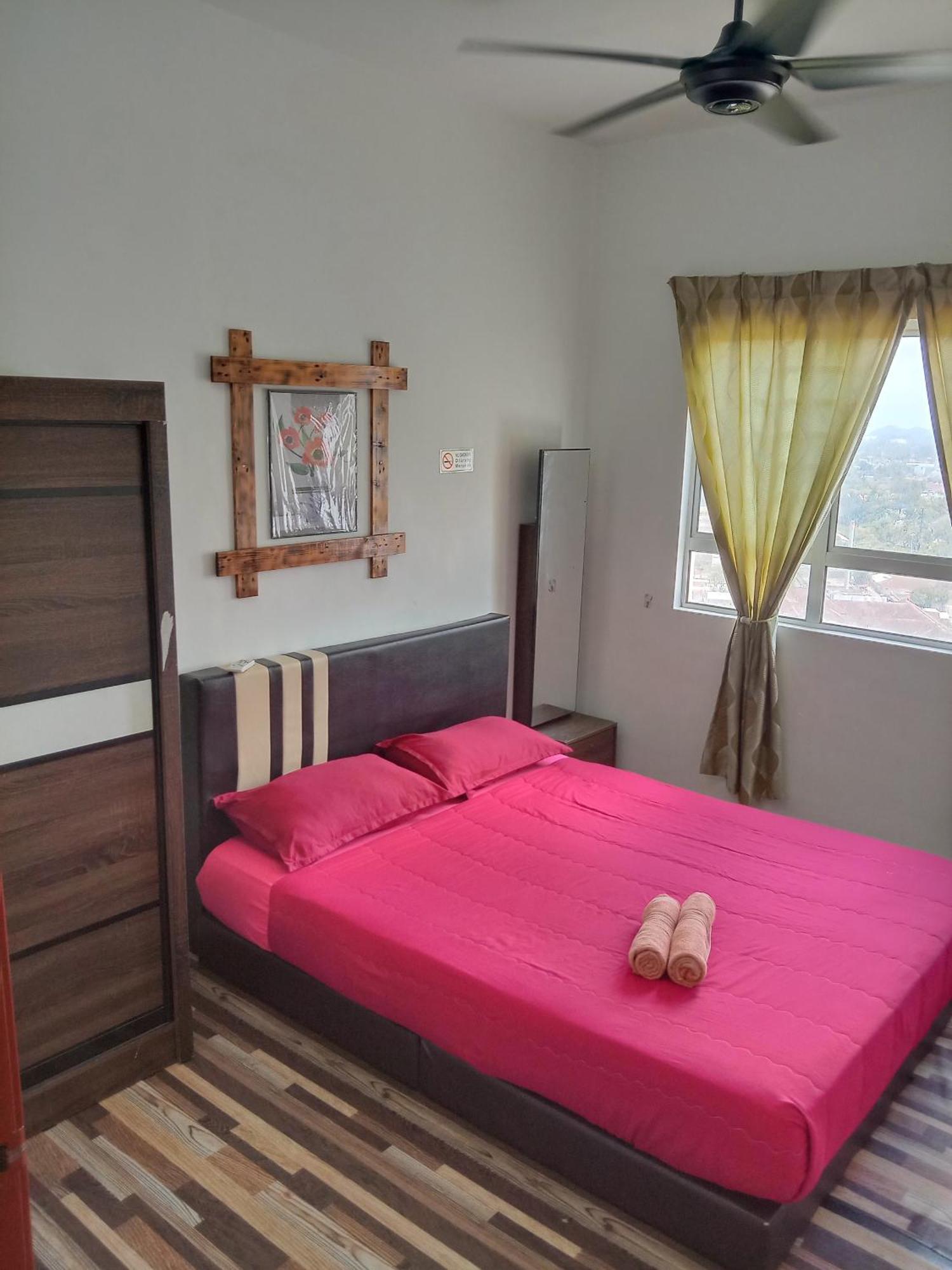 Homestay Kuala Terengganu Rose House Pantai Batu Buruk Exterior foto